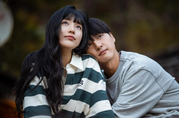 El sensacional regreso de Suzy en “Doona!”: besos apasionados y química ardiente con Yang Se Jong
