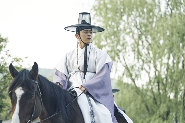La razón por la que Jo Jung-suk eligió “Captivating the King” como su trabajo de regreso 3 años después de “Hospital Playlist 2”