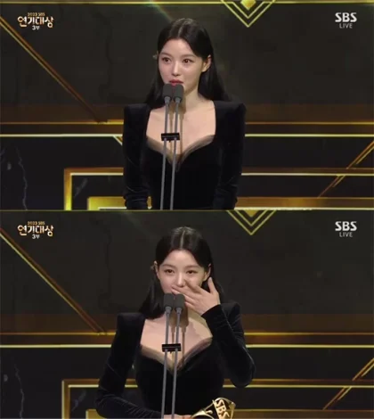 “Premio a la Excelencia Máxima” Kim Yoo-jung, discurso de aceptación entre lágrimas “He estado actuando durante 20 años”