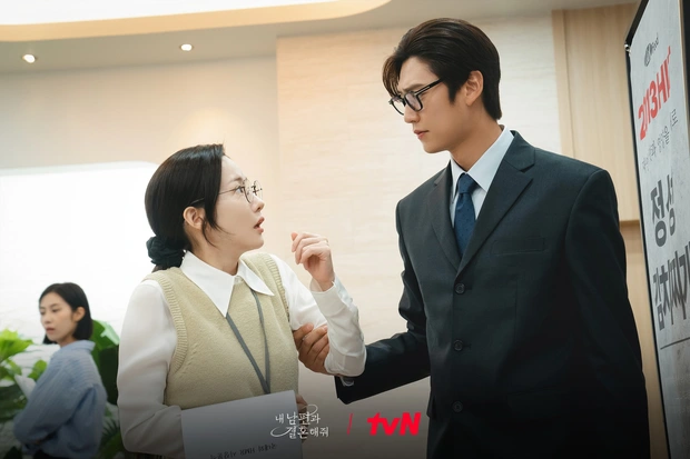 Razones por las que “Marry My Husband” de Park Min Young está generando revuelo