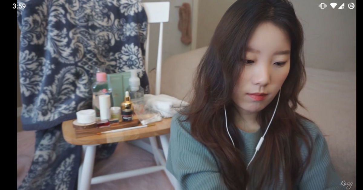 (Internautas Opinan) YOUTUBER DE LA QUE SE DICE QUE ES UN IMITACIÓN DE TAEYEON DURANTE SUS DÍAS DE DEBUT INCLUSO POR EXTRANJEROS