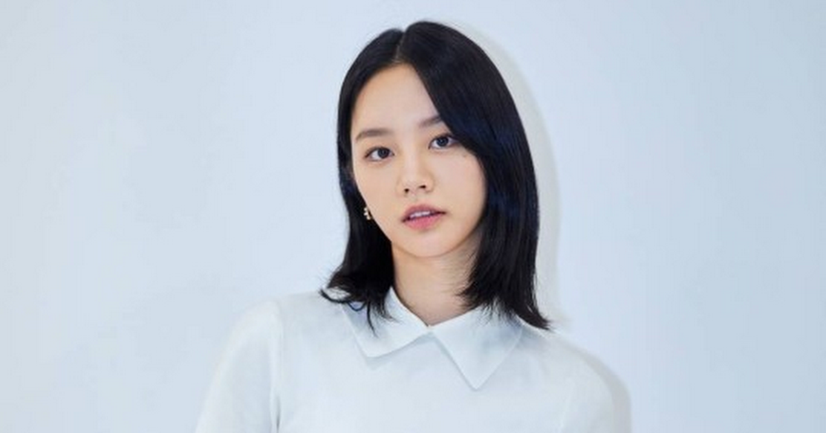 (Internautas Opinan) HYERI, PRINCIPAL FEMENINA DE