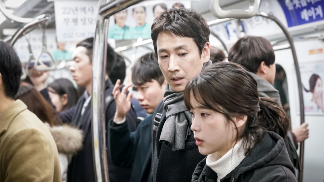 Lee Sun Kyun y IU en My Mister: tvN