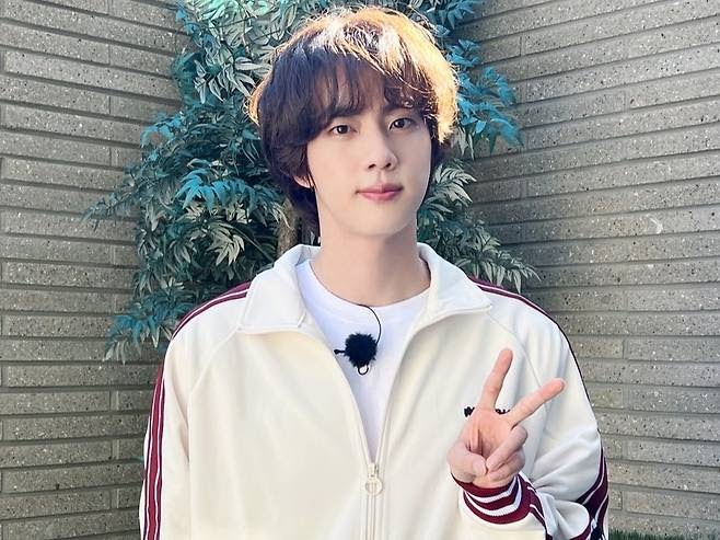 'BTS Jin' regresa... Alta el día 12 --> Evento de abrazo con 1000 fans el día 13